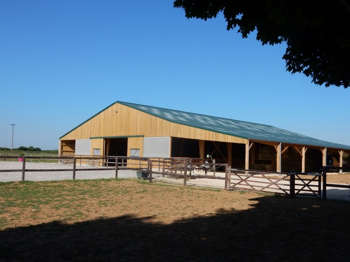 bâtiment agricole lamellé collé constructeur James