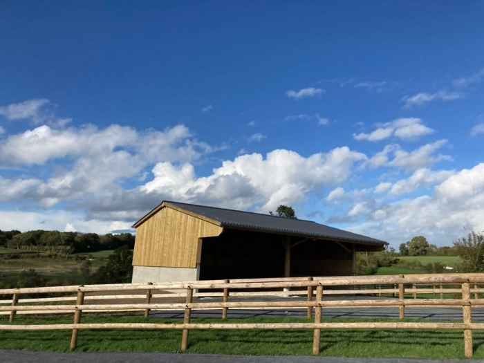 bâtiment equestre james bois