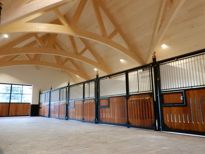 box ecurie chevaux en bois James