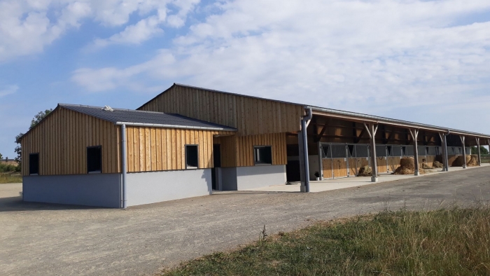ecurie et annexe en bois constructeur James