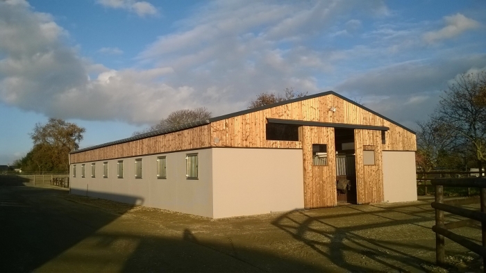 ecurie structure bois lamelle colle constructeur James