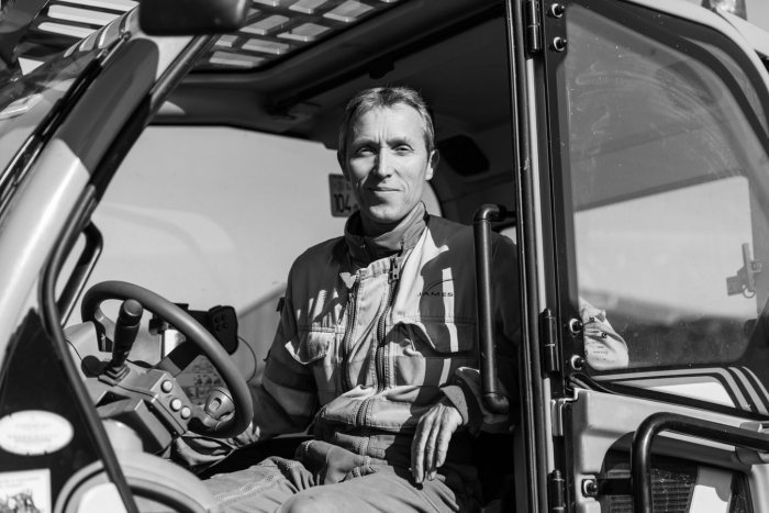 employé entreprise James Brecey