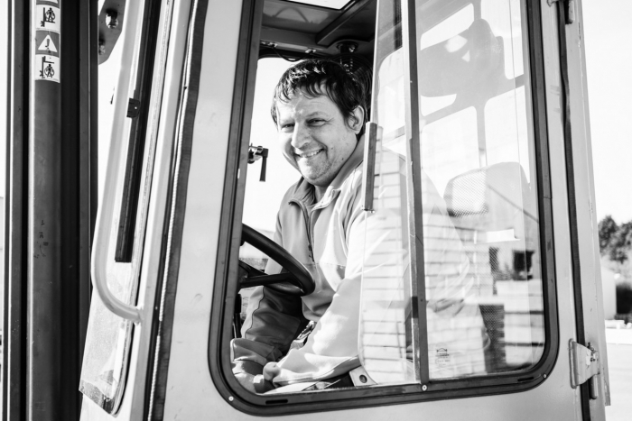 employé entreprise James Brecey