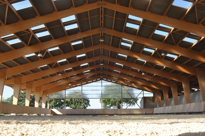 manege pour chevaux lamelle colle constructeur batiment James