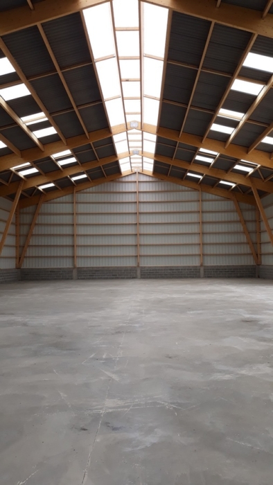 Construction hangar James