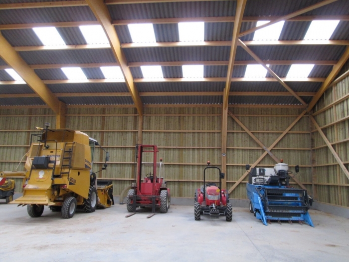 hangar materiel james